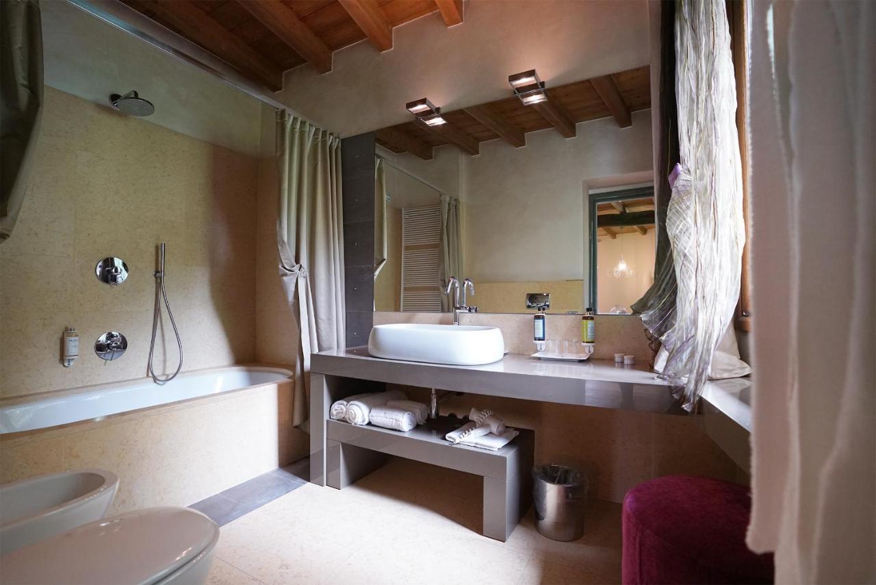 Il Portico - 1711 Luxury Guest House Арлате Экстерьер фото